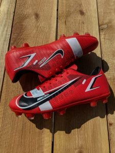 Бутси Mercurial