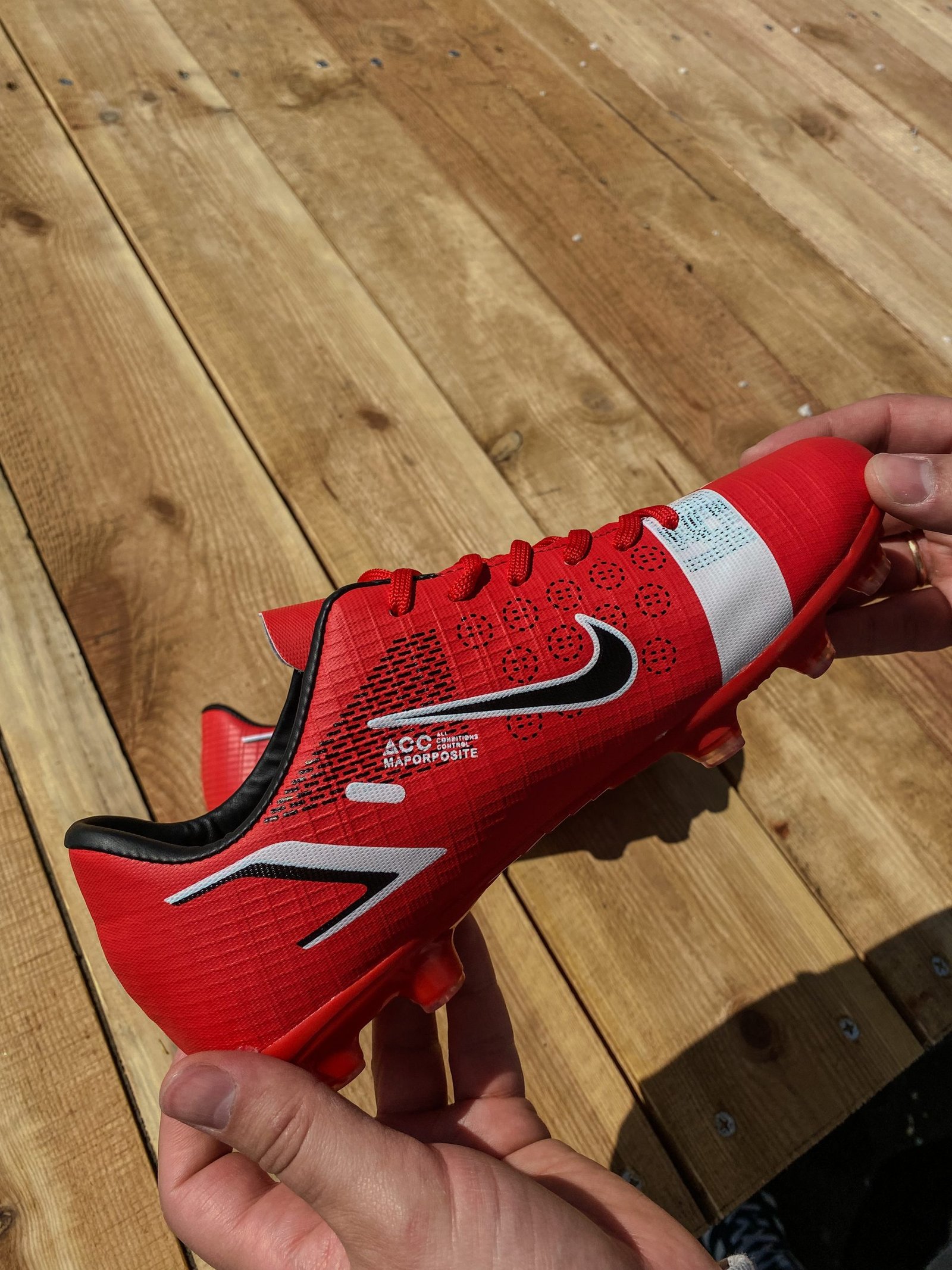 Бутси Mercurial