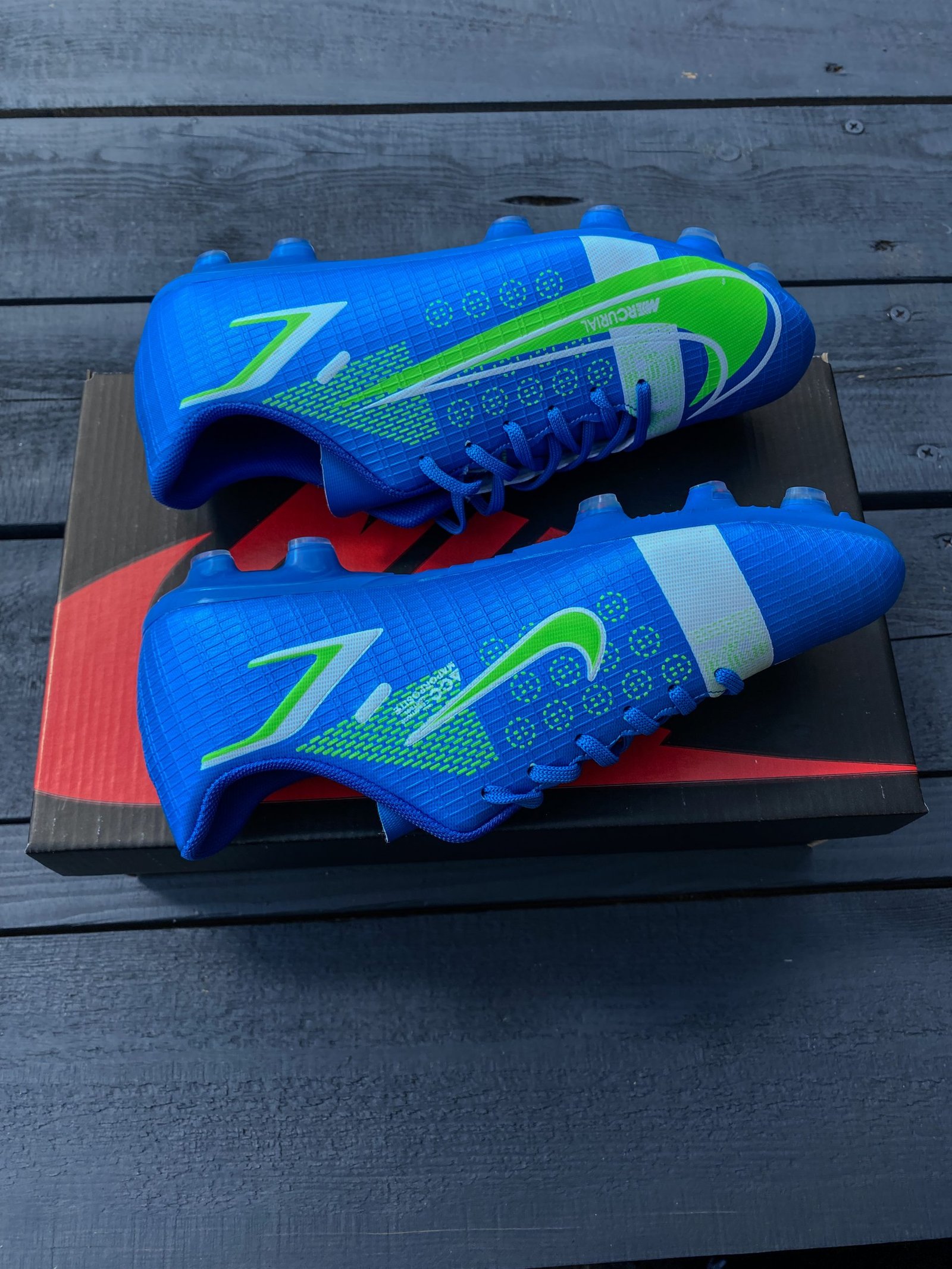 Бутси Mercurial