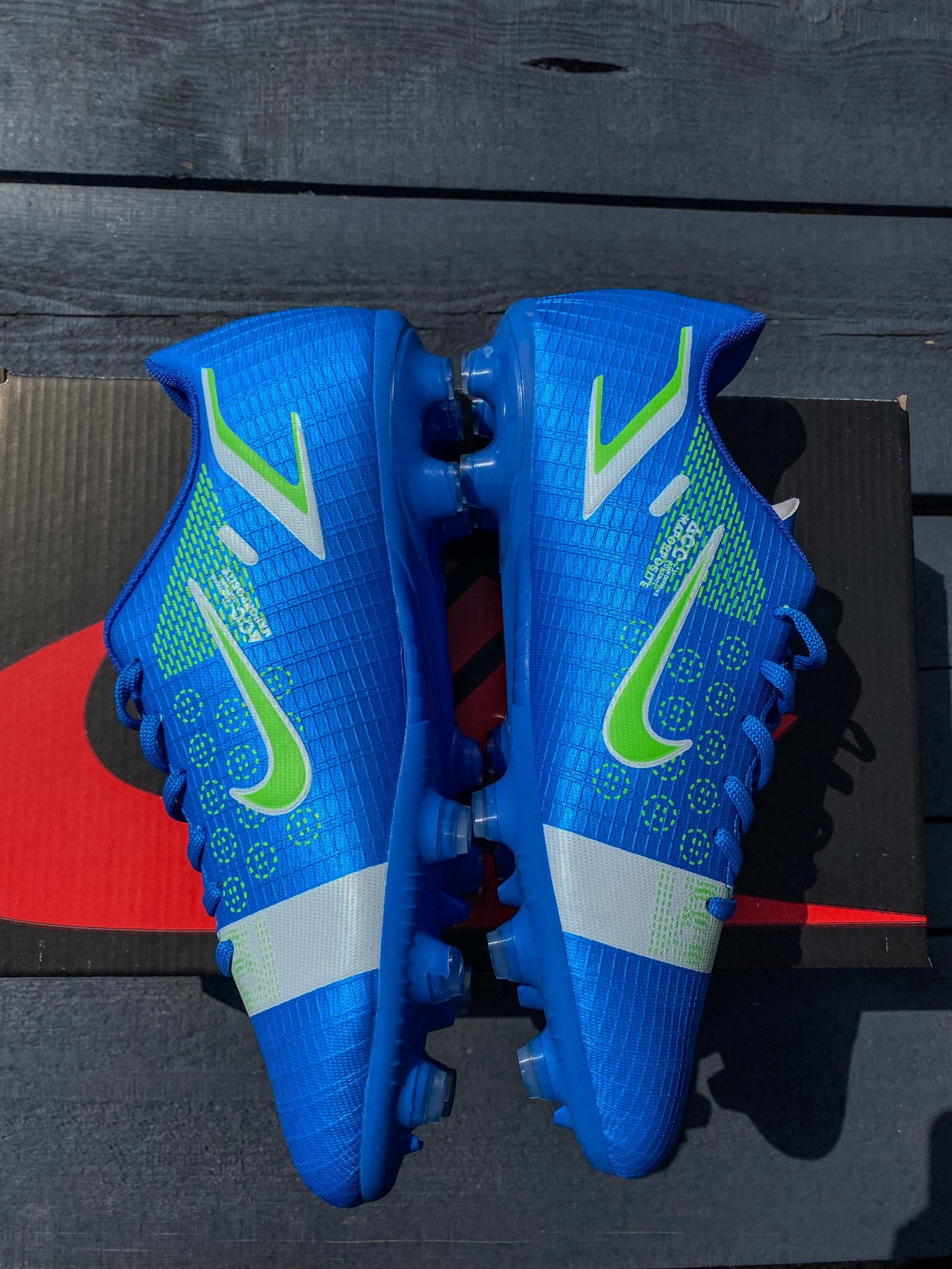 Бутси Mercurial