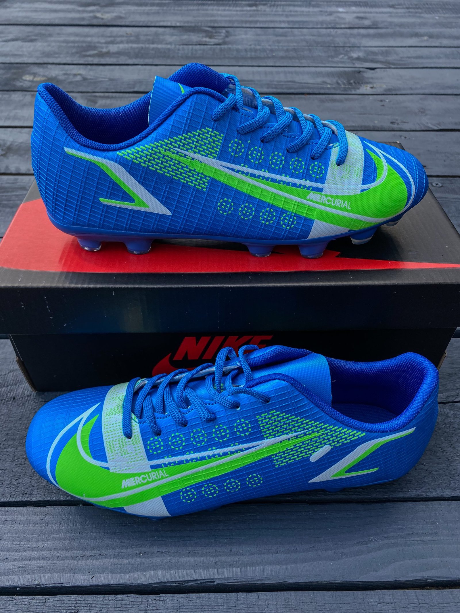 Бутси Mercurial