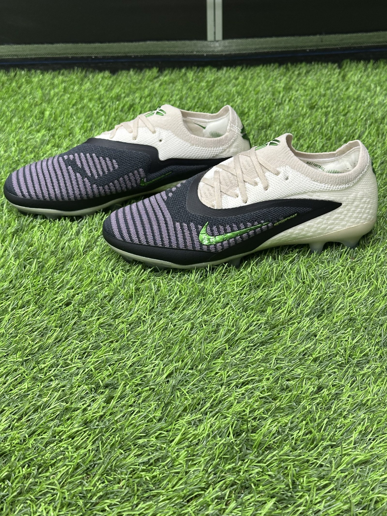 Бутси  Phantom 6 Elite FG Black Mamba