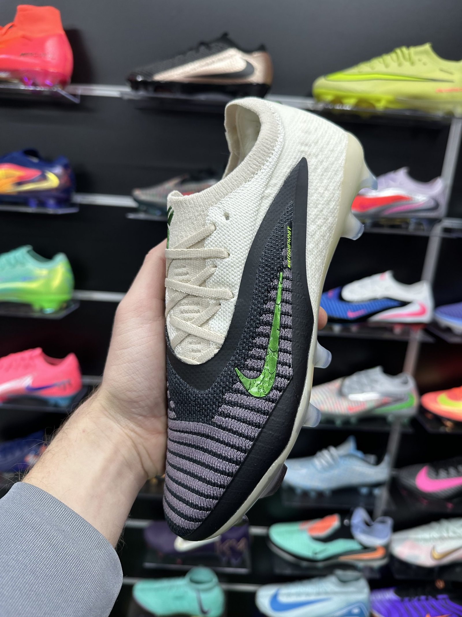 Бутси  Phantom 6 Elite FG Black Mamba