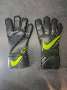 Воротарські рукавички Vapor Grip 3