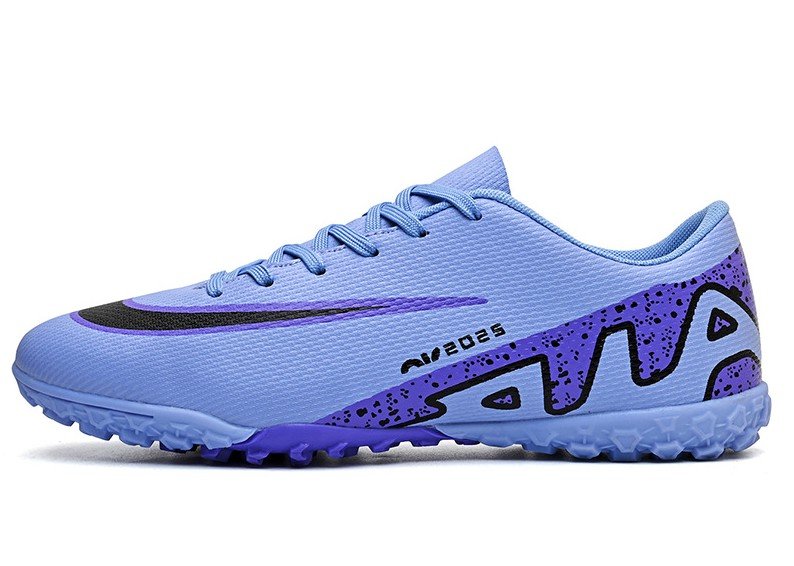 Cороконіжки Tezaz Turf Ground