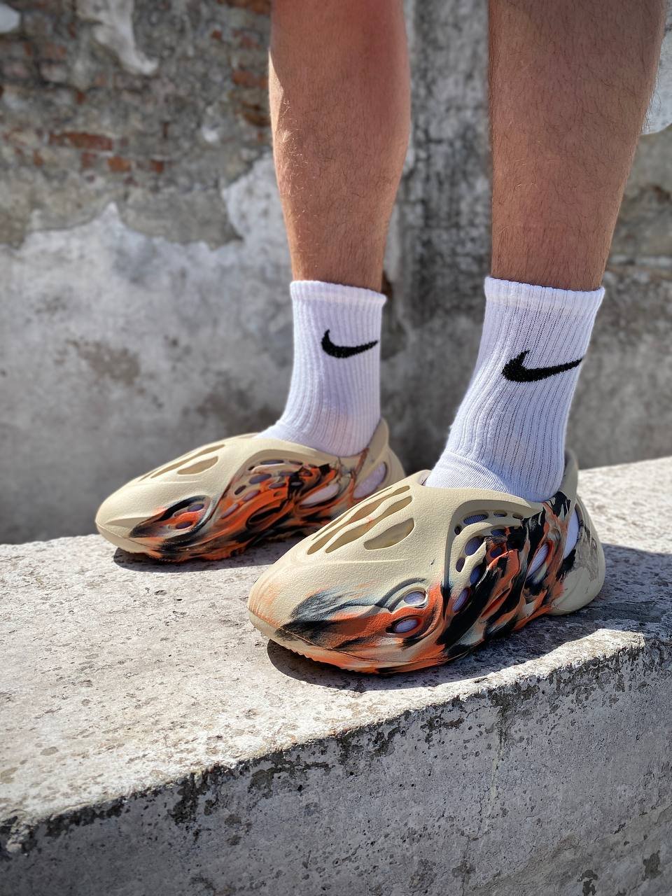 Шльопки Yeezy Foam Runner помаранчеві