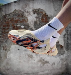 Шльопки Yeezy Foam Runner помаранчеві