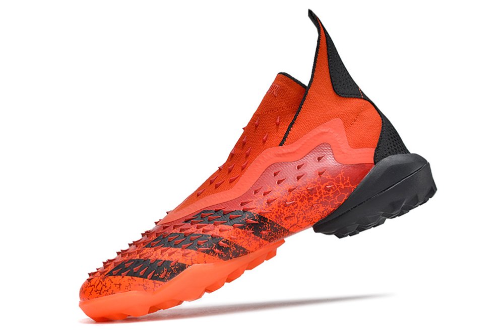 Сороконіжки Predator Freak+ TF