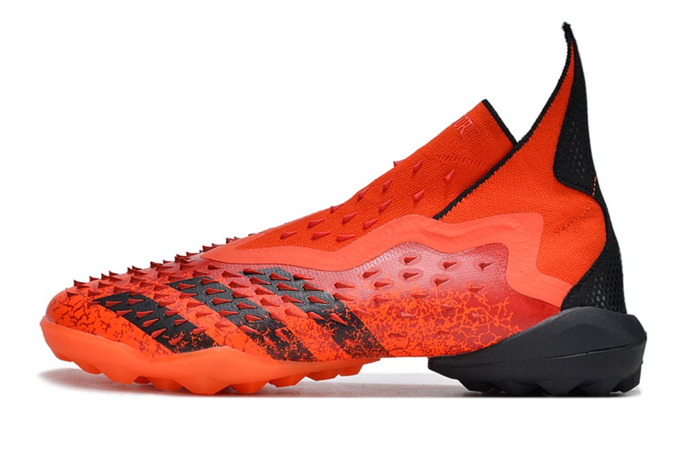 Сороконіжки Predator Freak+ TF