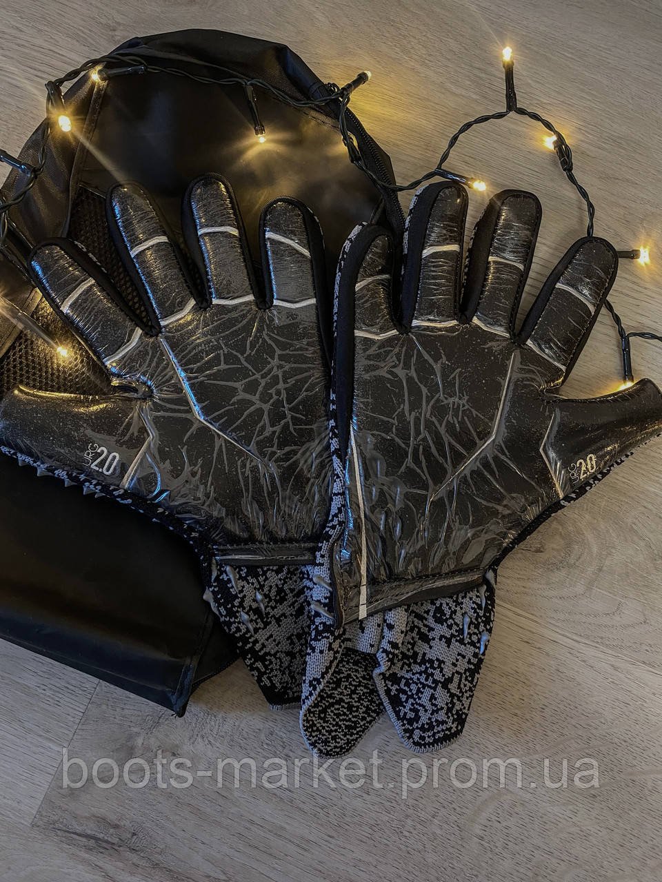 Воротарські рукавиці Predator 20 Pro