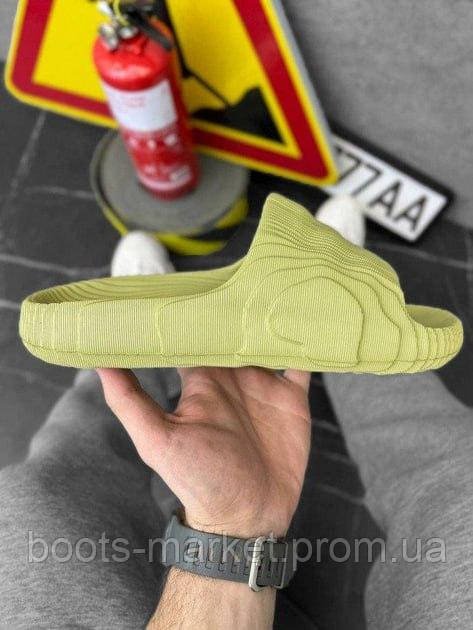 Шльопки ізі Adilette Beige зелені Бежеві тапки Ізі Слайд плескання