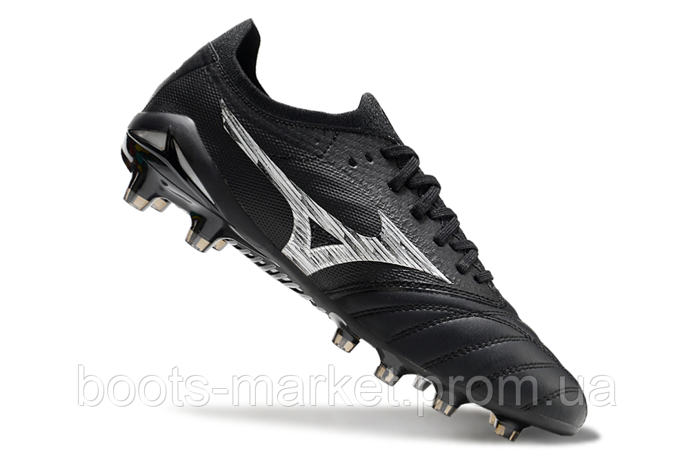 Футбольные бутсы Morelia Neo III