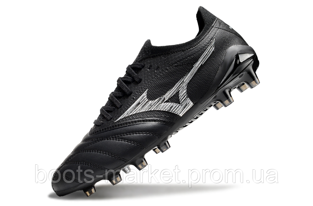 Футбольные бутсы Morelia Neo III