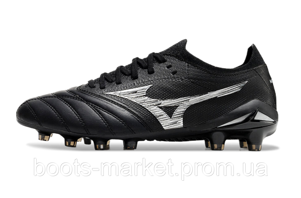 Футбольные бутсы Morelia Neo III