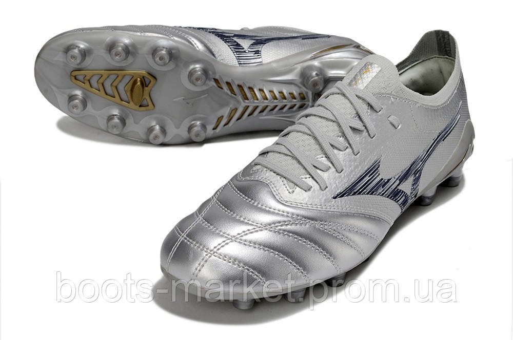 Футбольные бутсы Morelia Neo III