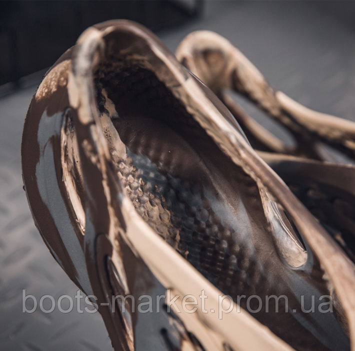 Кросовки шлепки изи Yeezy Foam Runner коричневые шлепки